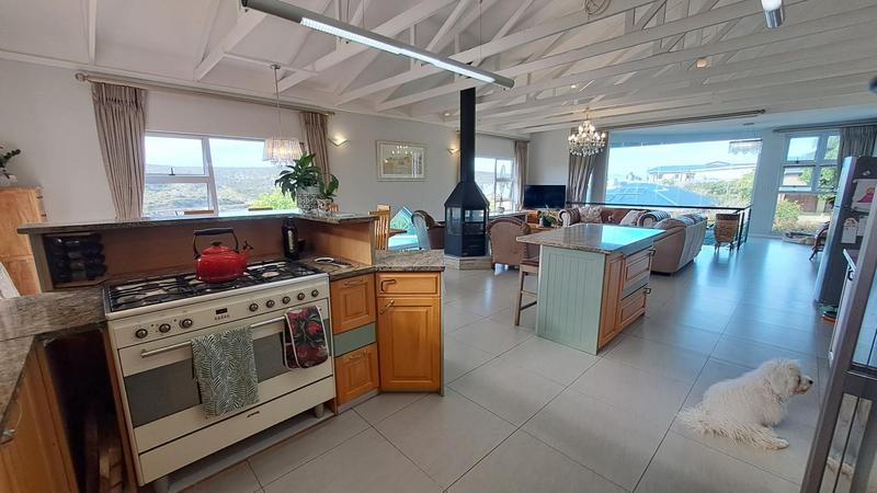5 Bedroom Property for Sale in Stilbaai Wes Western Cape